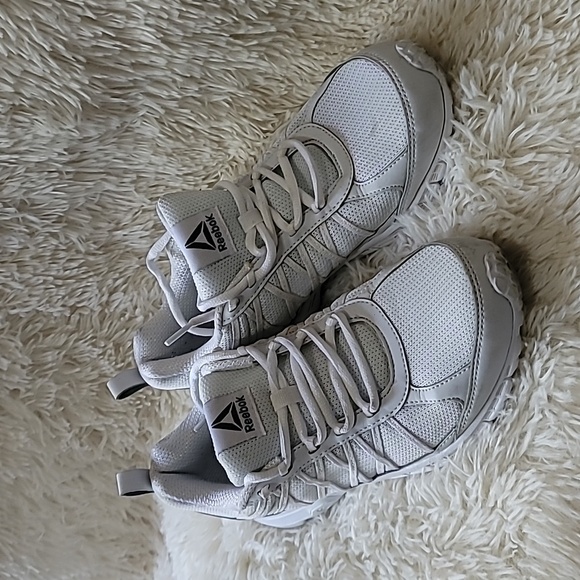 Womens Reebok runners, white, size 9 - Picture 1 of 5